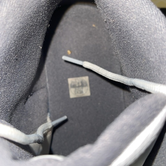 2019 Air Jordan 12 Size 12 with OG Box - Picture 3 of 7